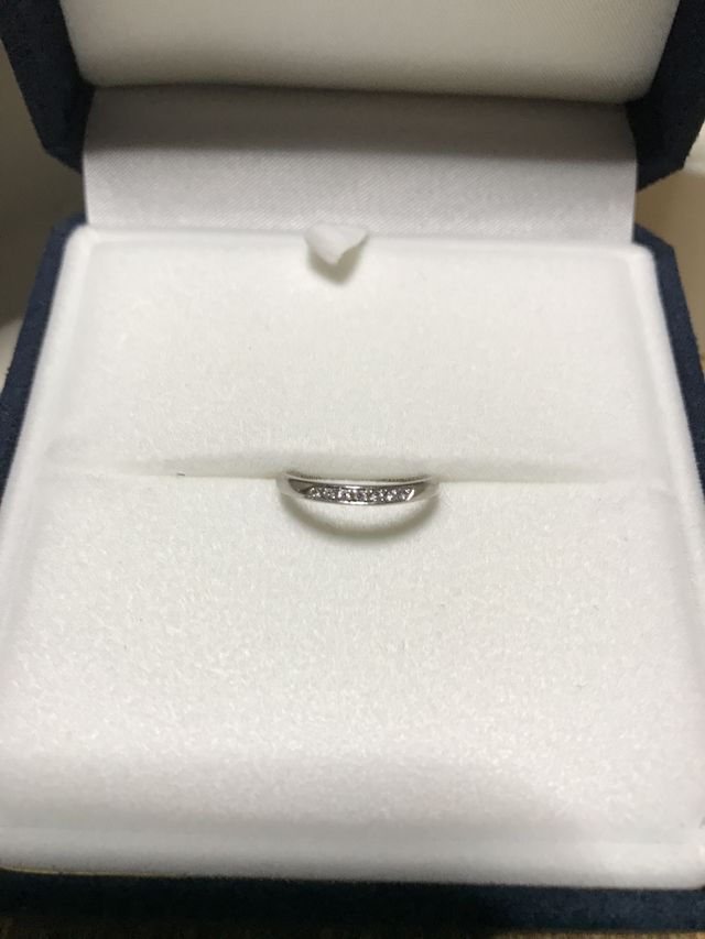 真ん中はピンクダイヤ