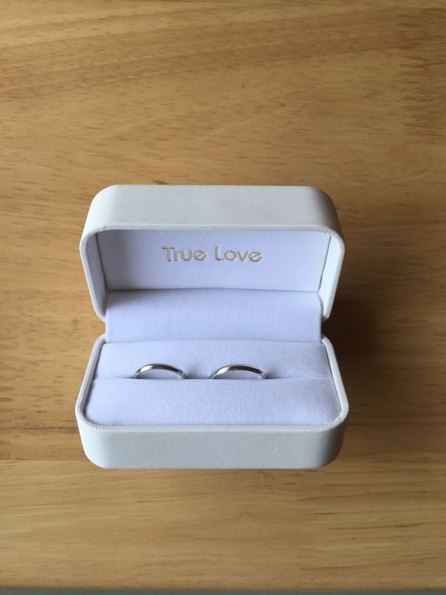 シンプルなデザインで日常生活にはピッタリだとおもいます。