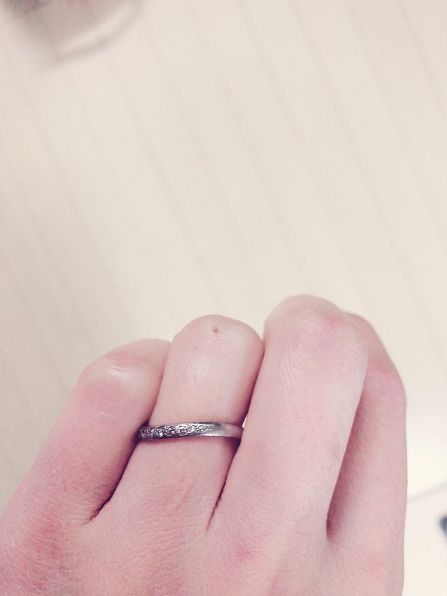 フルオーダーでハーフエタニティにしてもらいました。