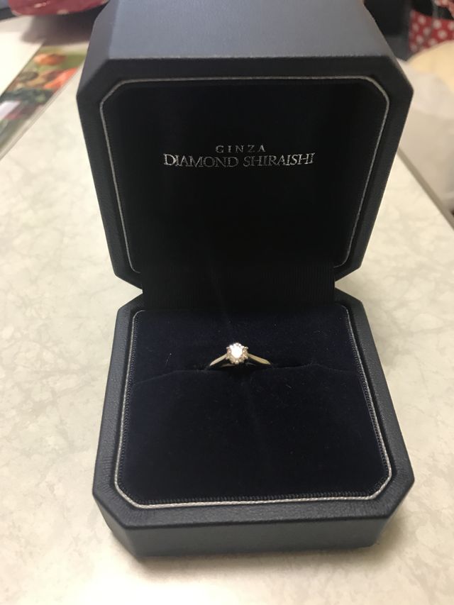 とってもダイヤが輝いていて良い。