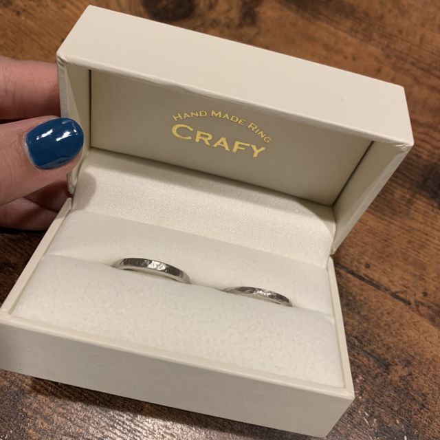 プラチナ、槌目柄、マット加工