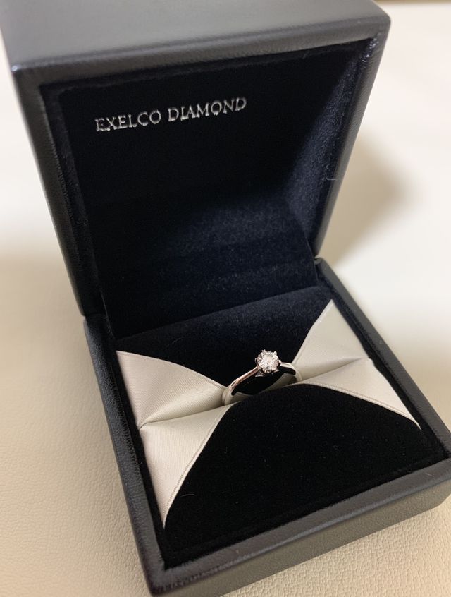 婚約指輪です。