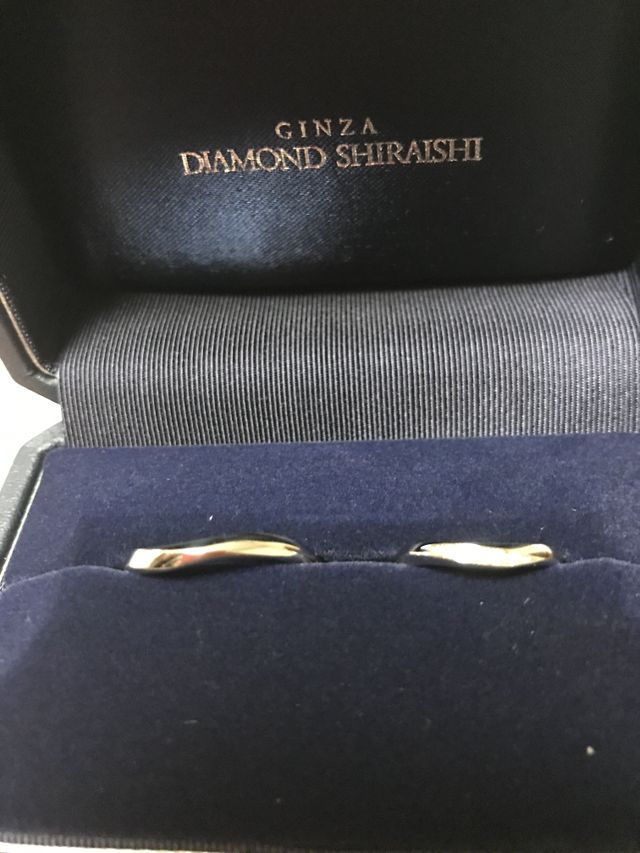 大変綺麗な指輪です