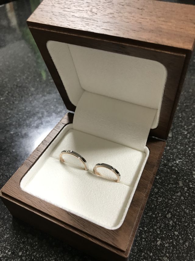 内側がPGでちらりオシャレ感溢れる指輪
