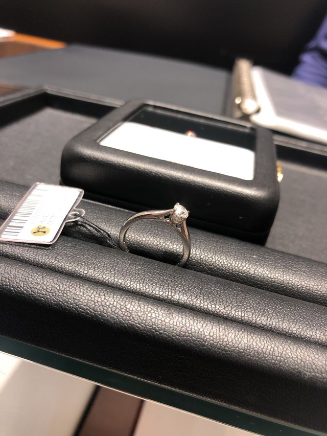 指が長くてしっかりした人に似合うと言われた