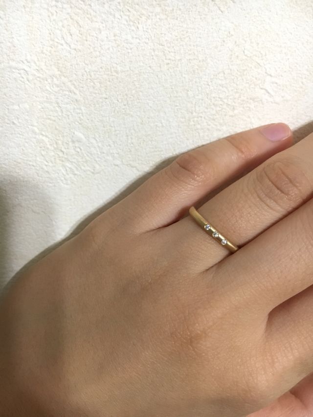 ３つのダイヤがキラキラしていてとても素敵なお気に入りの指輪