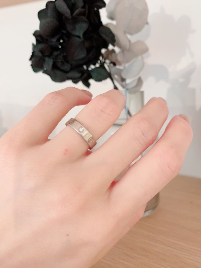 ダイヤ入りを選びました。主人はダイヤなしでシンプルに。