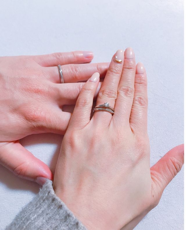 Bloominの結婚指輪とEver afterの婚約指輪です