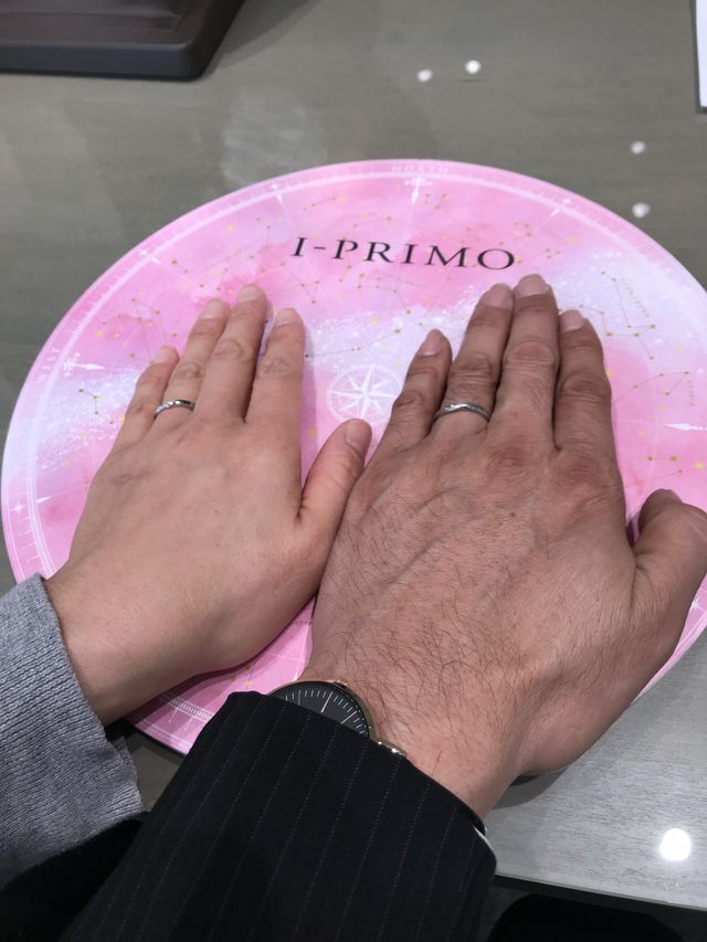 結婚して14年。
初めて結婚指輪を買ってもらいました。