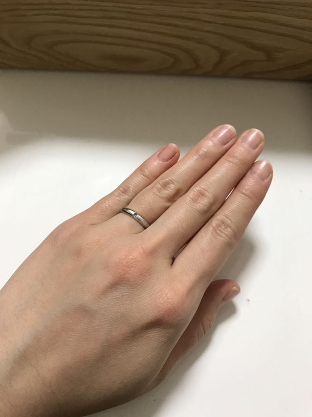 指輪を付けた状態です