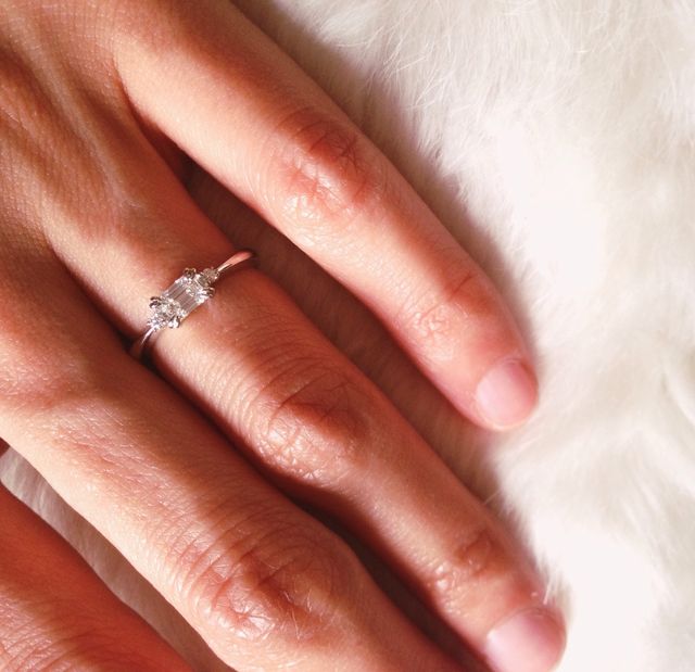 エメラルドカットの婚約指輪♪