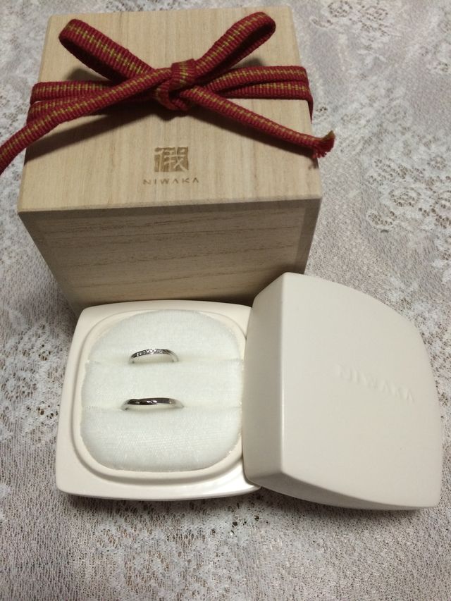 指輪が入ってた木箱は品があり前撮りした時に使用しました。