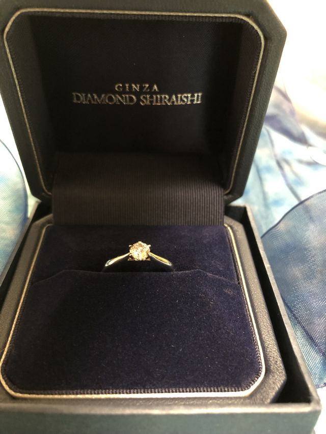 人生で初めて指輪を選びました。