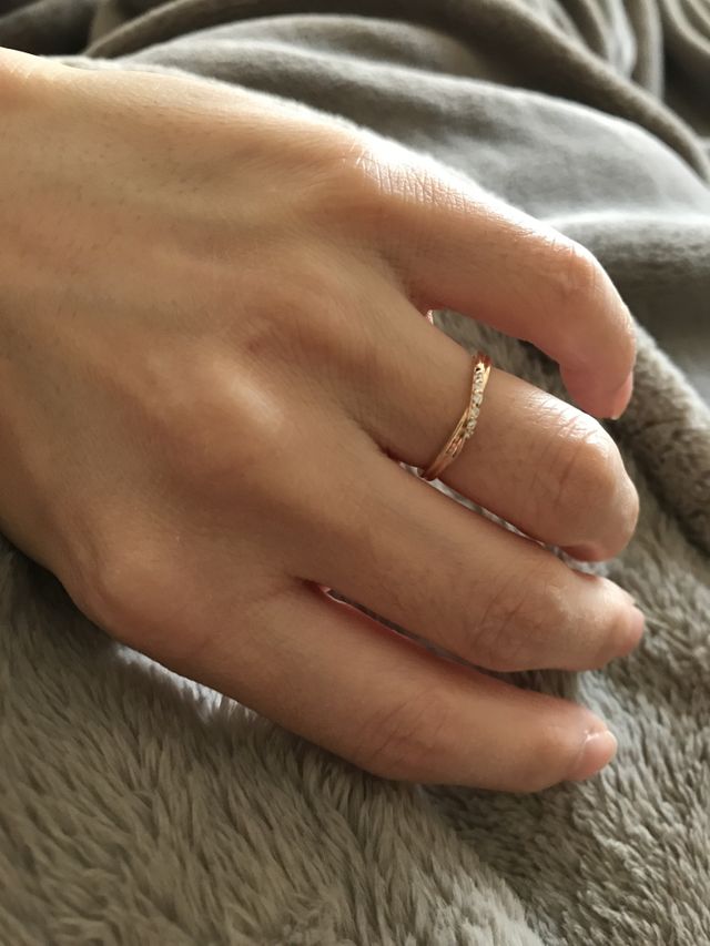 着用画像です。細めでかわいい