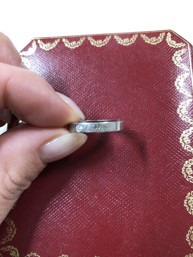C ドゥ カルティエ ウェディング リング
太めのリングです