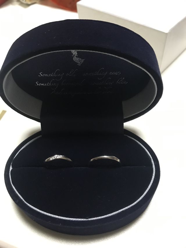 サムシングフォーの意味が内側に記載されています。