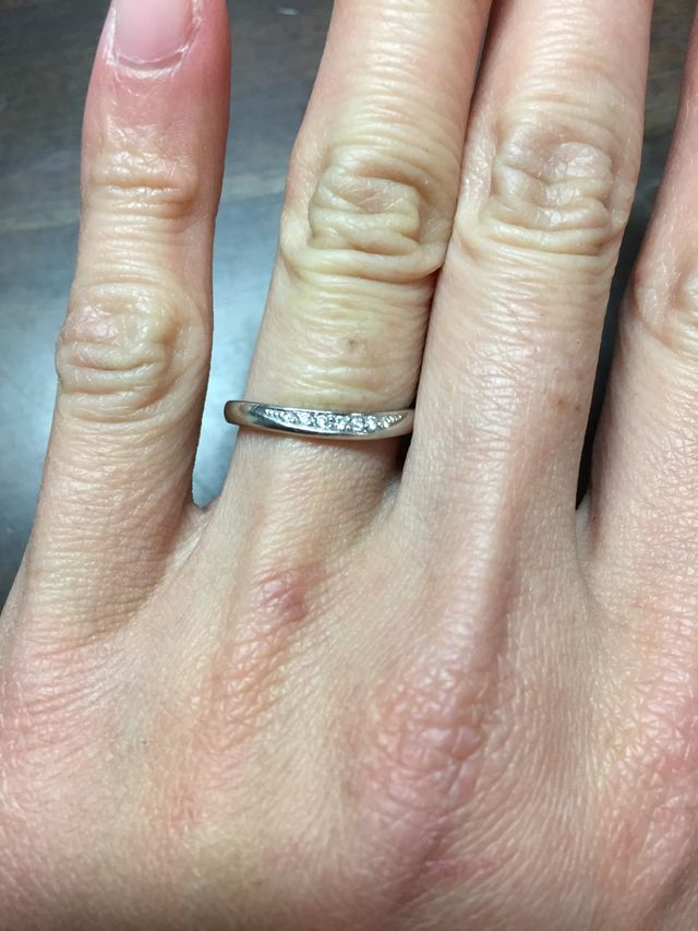 リングの形がデイジーのくちばしの形です。