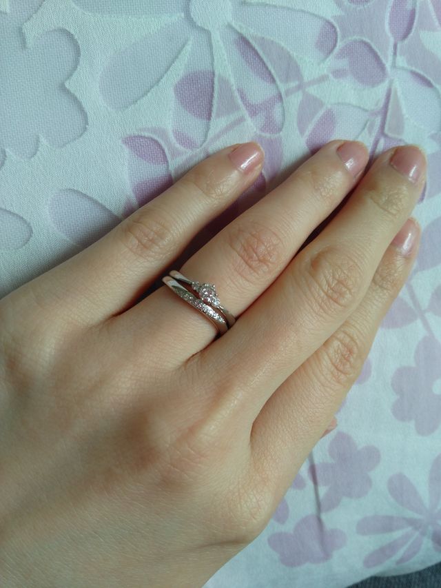 ピッタリフィットするセットリング素敵！！