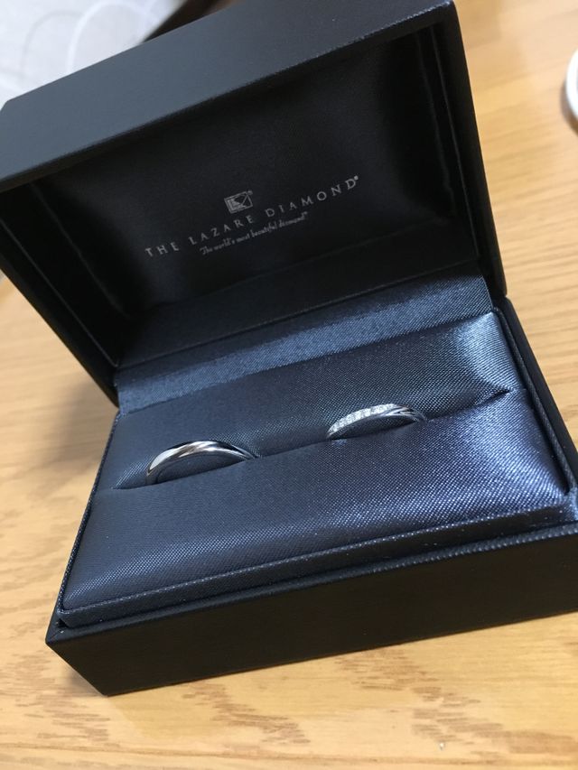 夫婦共長時間つけられない仕事の為細身のシンプルなものにした