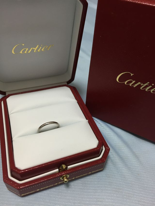 リングピロー付きのリングケースです。