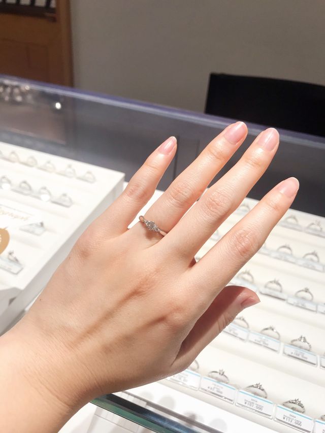 婚約指輪です。