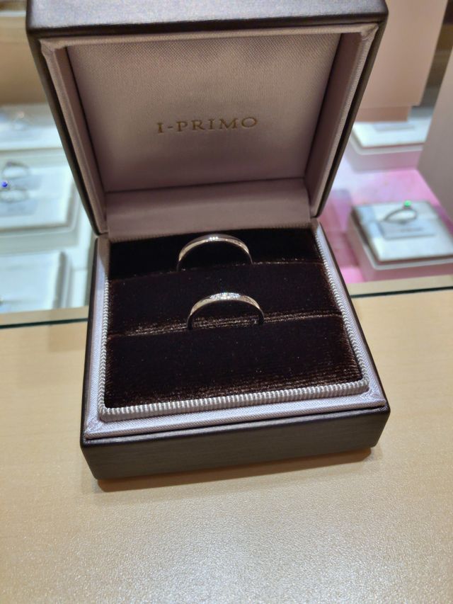 可愛いケース付きです。