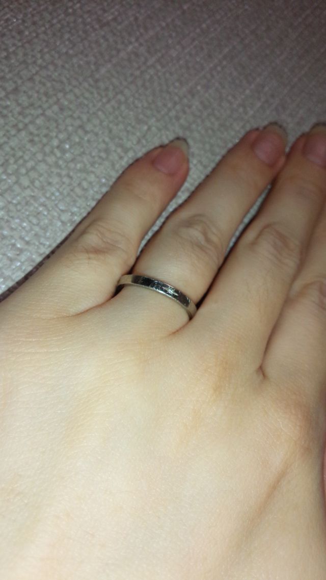 くるっと回せば一粒ダイヤ冠婚葬祭に！男性にもありますよ！