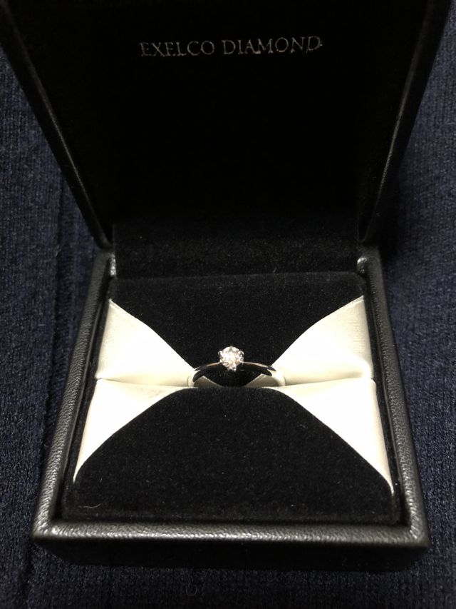 婚約指輪です。