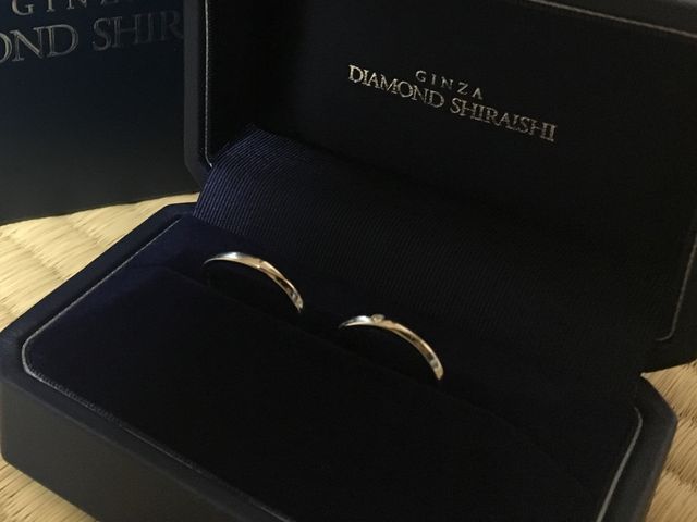 ケースに入った状態の結婚指輪