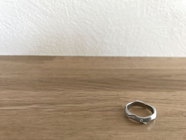 鯨のハードプラチナ。ホワイトダイヤモンド入り。