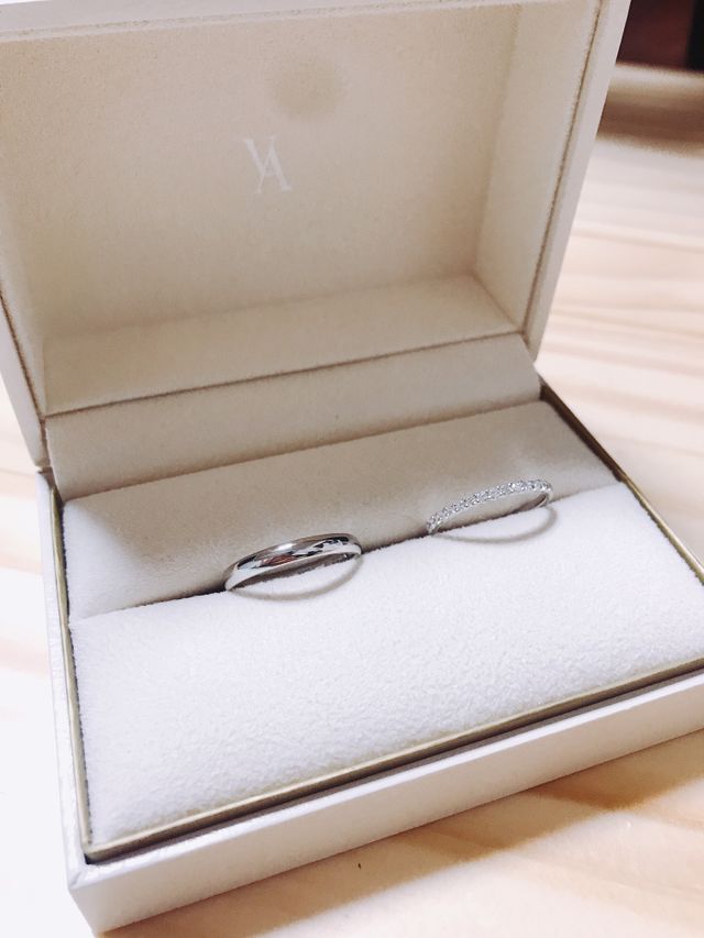 彼はシンプルなもの。私はハーフエタニティを選びました！