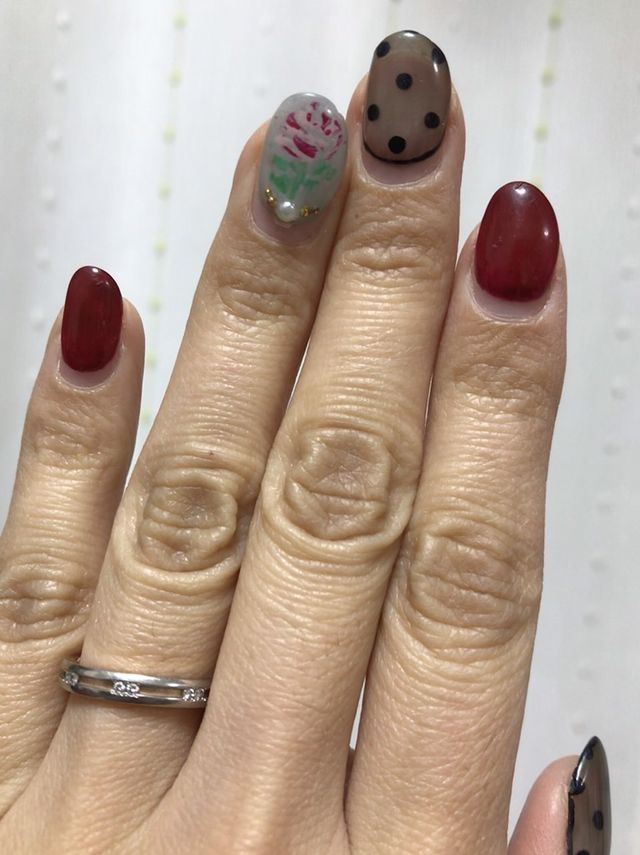 プラチナ×ピンクゴールドストライプにダイヤ3個入ってます