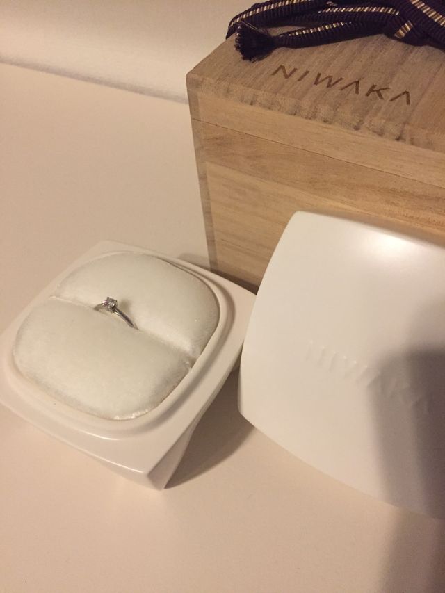 エンゲージリングのことのはです