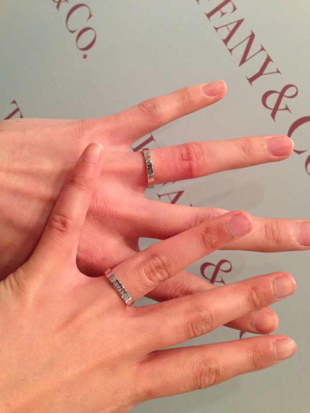 シンプルな結婚指輪にティファニーのロゴが気に入りました！