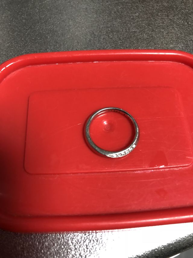 ダイヤをが斜めに上下にはいってます