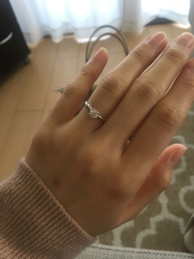 やや華奢なデザインで洗練されたカーブがとても素敵。