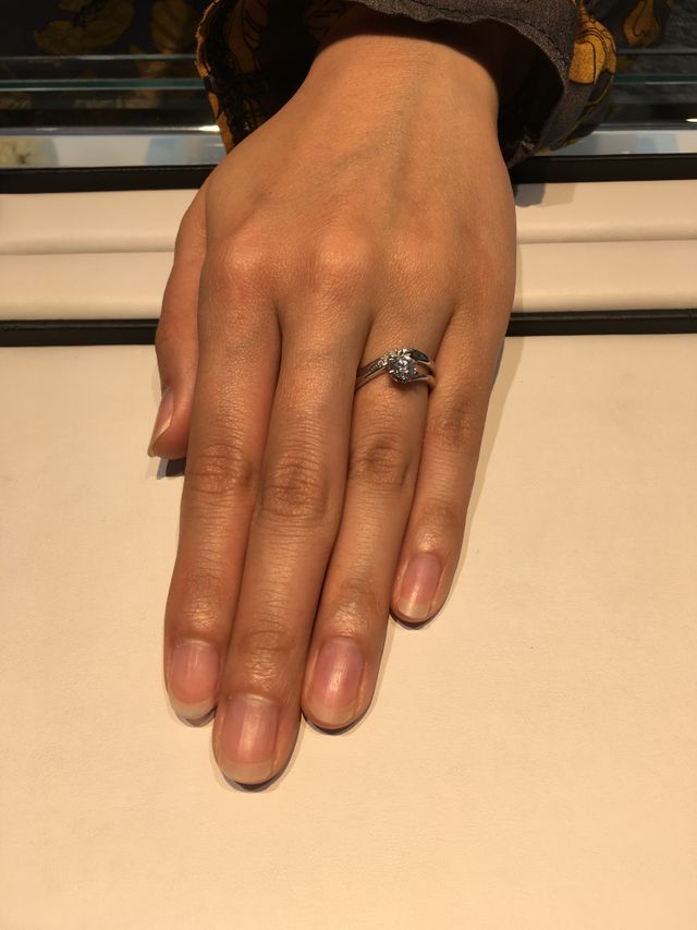 柔らかなカーブが指にとてもフィットしました