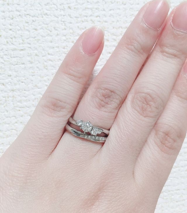 女性用
婚約指輪・結婚指輪
サイズ共に5.5号
同メーカー