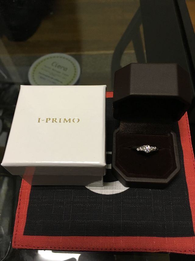 プロポーズ用の小箱も丁寧に箱に入れてもらえます。