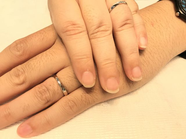 下が新郎、上が新婦