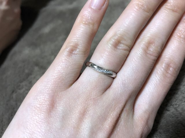 Ｖラインのダイヤモンドが7つ輝く可愛らしい指輪でした！！！