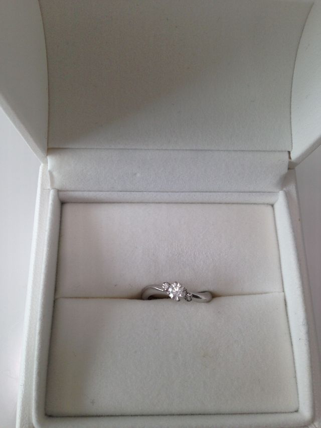 ダイヤの輝きが綺麗です