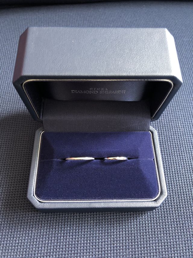 見えにくいけどダイヤモンド入ってます。