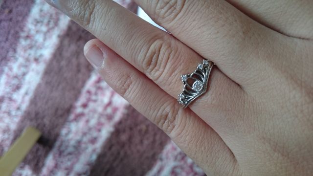 シンデレラのティアラとかぼちゃの馬車をイメージしています。