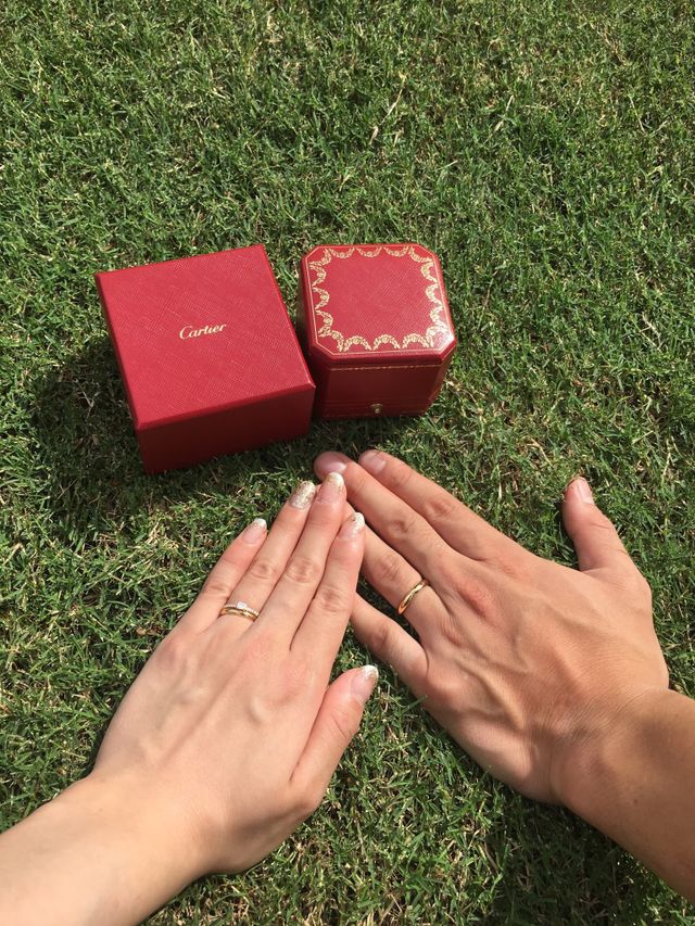 婚約指輪、結婚指輪重ねています