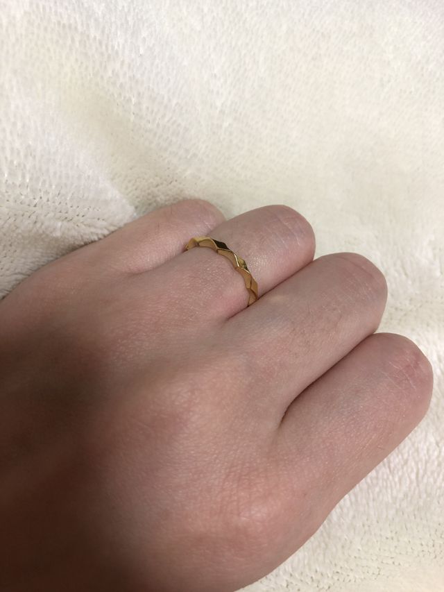 ゴールド、ピンクゴールド、シルバーがありました