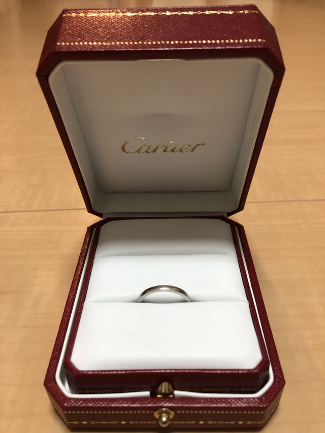 カルティエの結婚指輪
セットで買いましたが写真は男用のみです