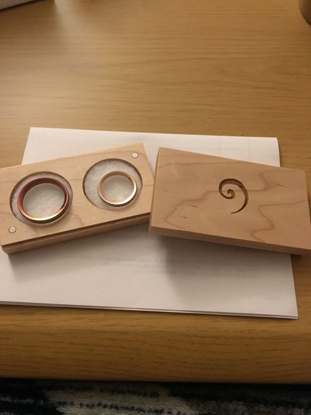 このような箱に入って来ます(外箱はきちんとあります)