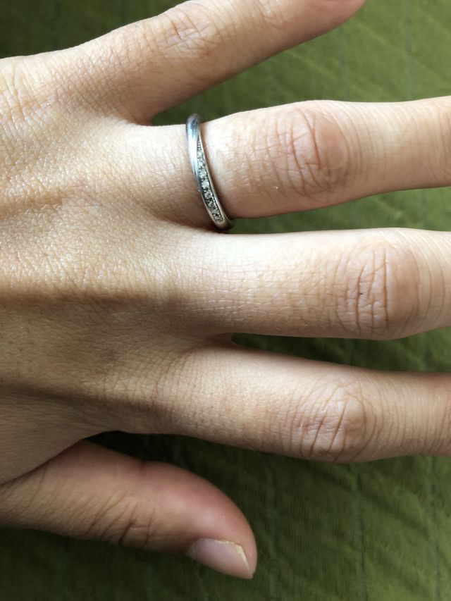 ダイヤが横並びでとても可愛いと思い購入