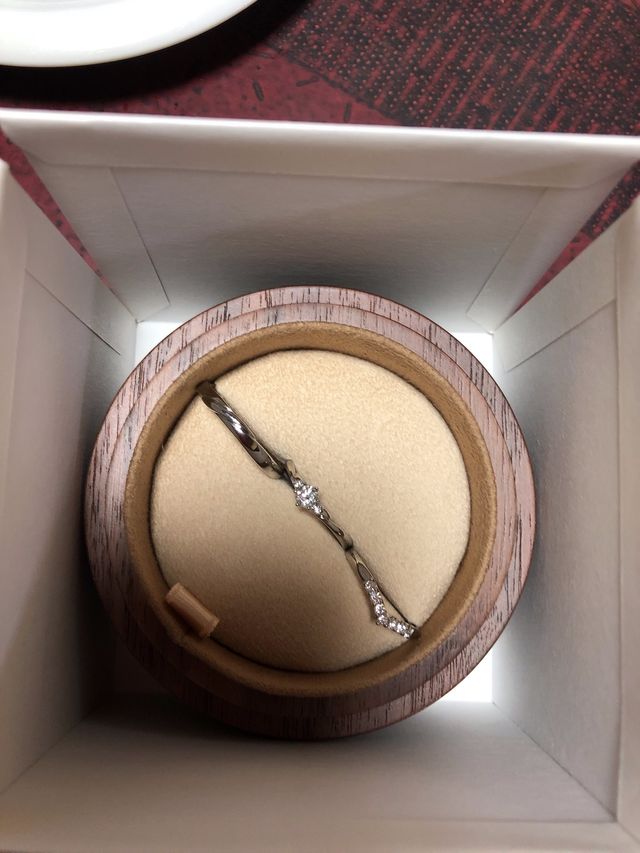 今回は結婚指輪を購入しました。